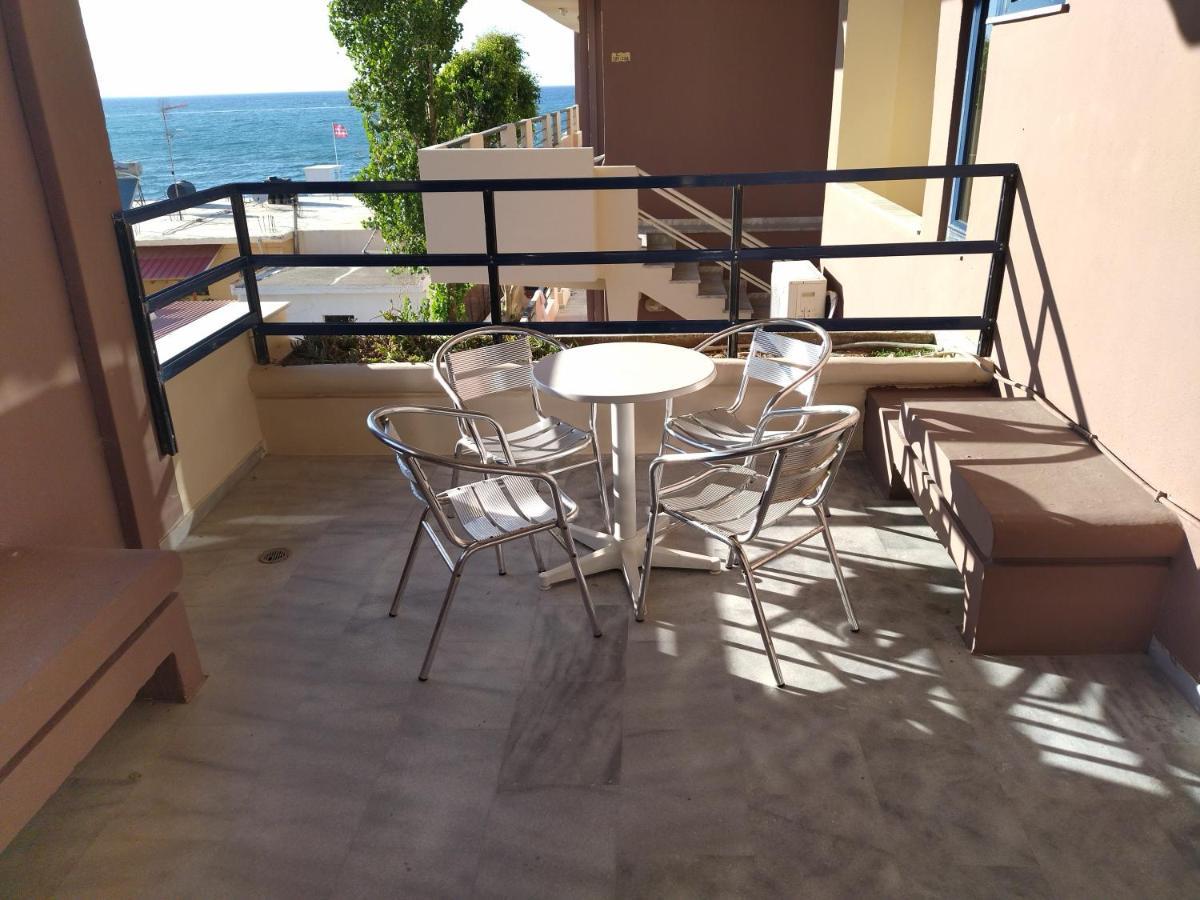 Hotel Haris On The Beach Agia Marina  Bagian luar foto