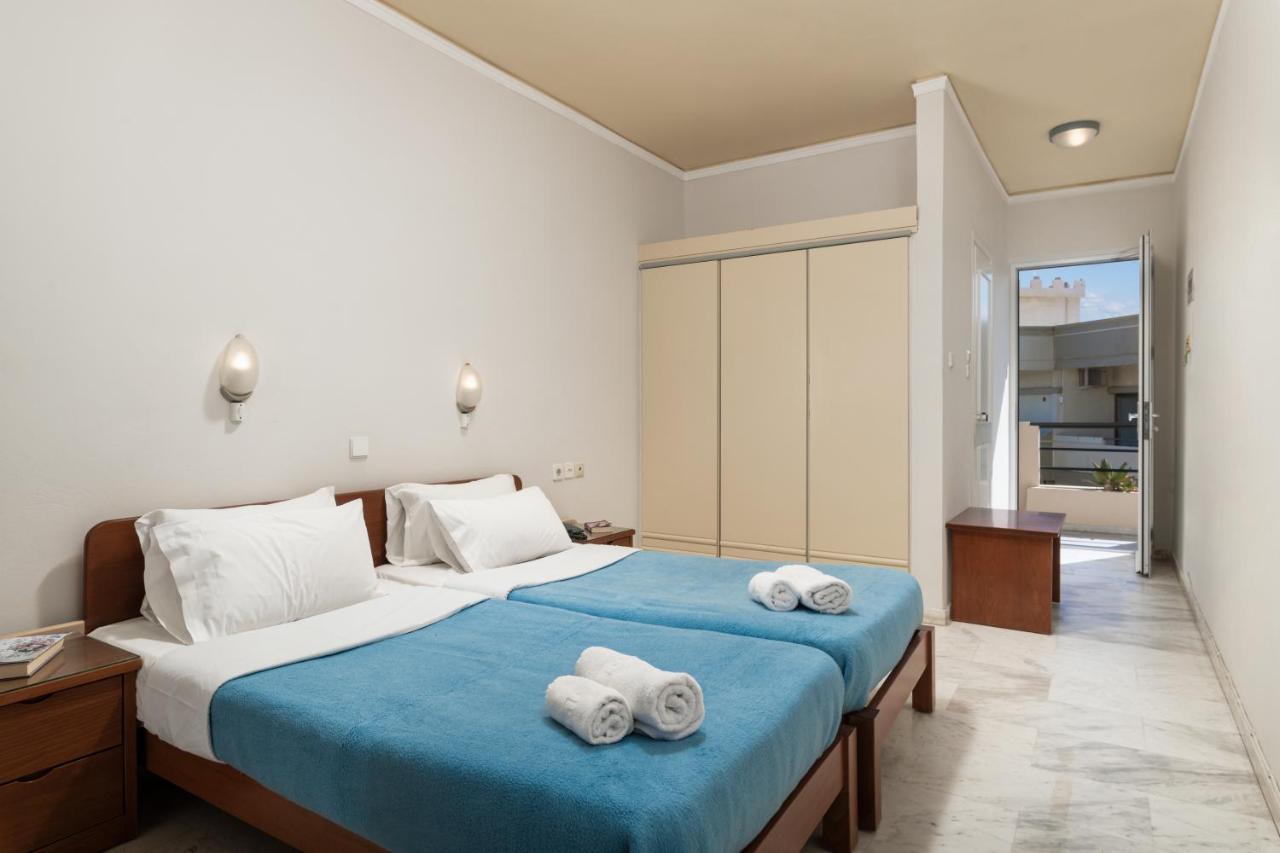 Hotel Haris On The Beach Agia Marina  Bagian luar foto