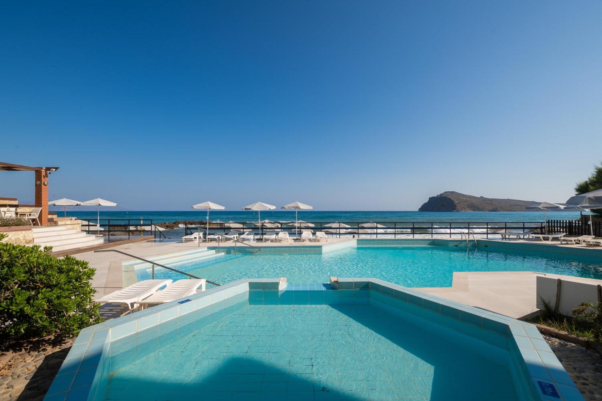 Hotel Haris On The Beach Agia Marina  Bagian luar foto