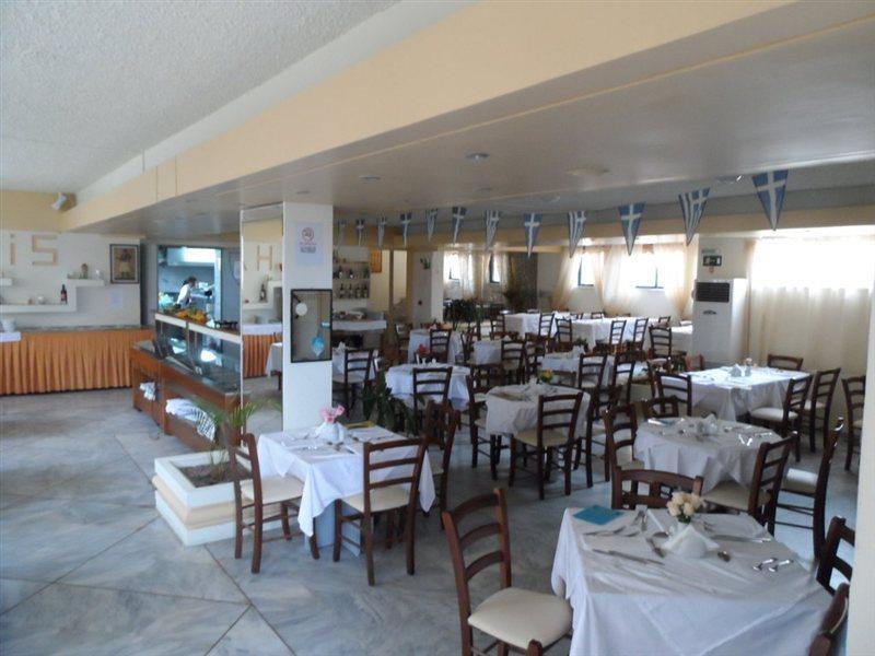 Hotel Haris On The Beach Agia Marina  Bagian luar foto