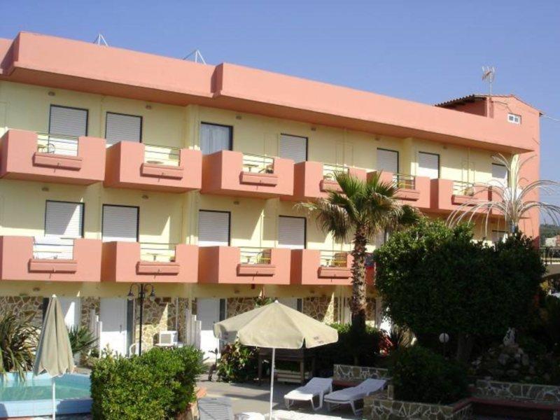 Hotel Haris On The Beach Agia Marina  Bagian luar foto